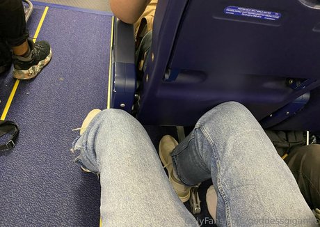 goddessgigantic étoile nue images