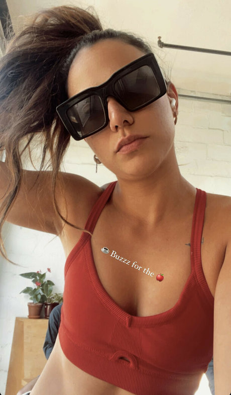 Mariane Sakay étoile hd photo