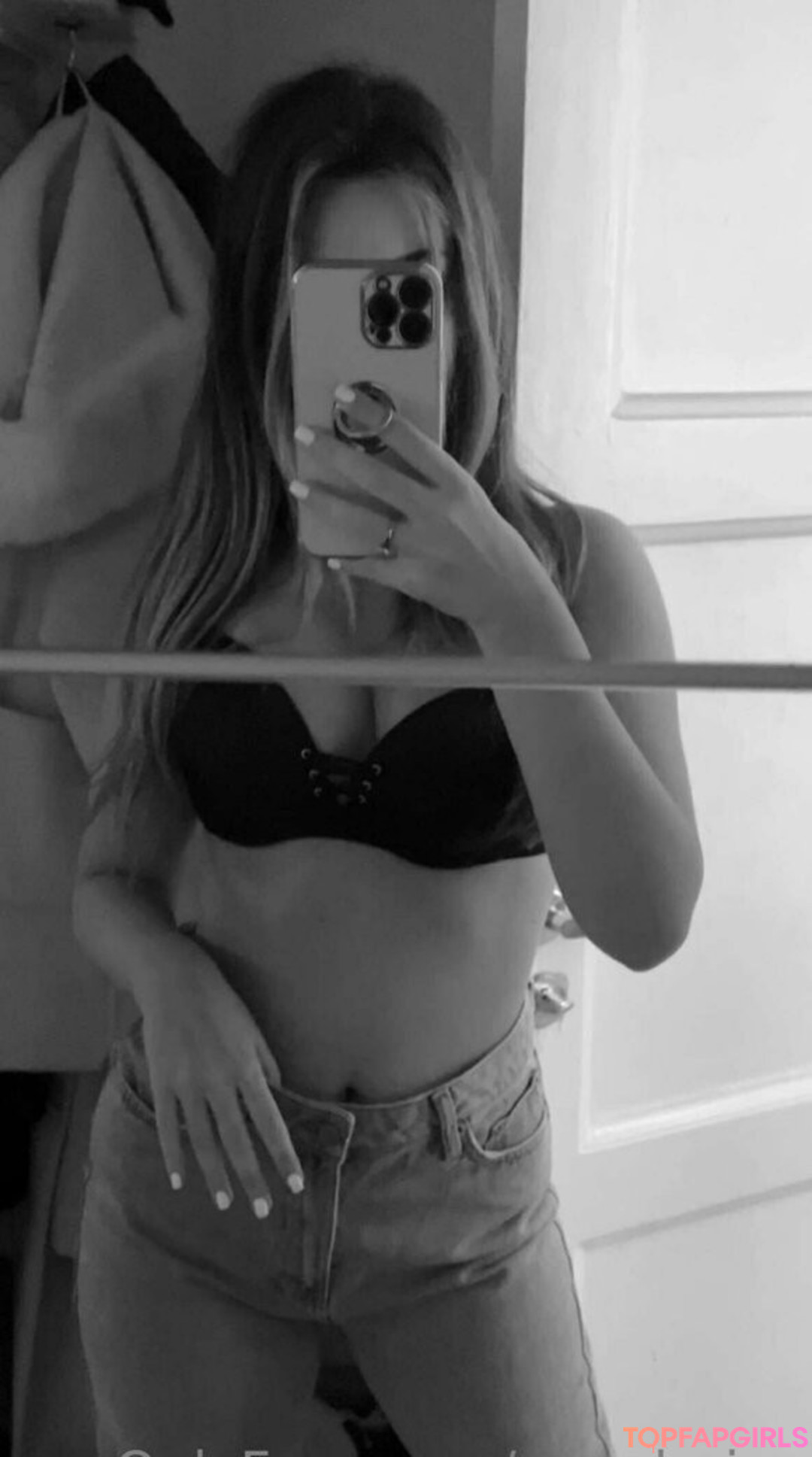 Alice Sins star du porno belle des photos