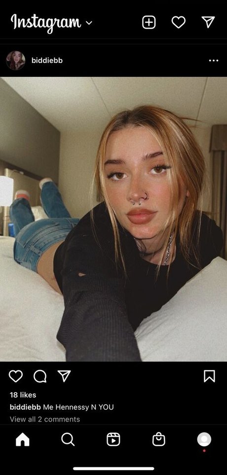 Biddiebb actrice érotique images