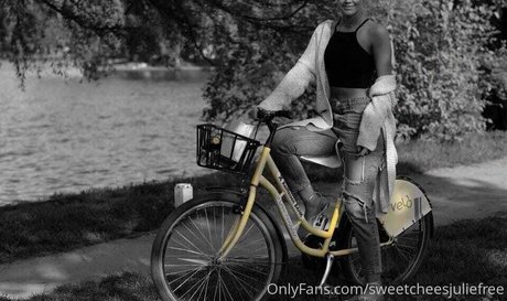 sweetcheeksjuliefree étoile nue galeries