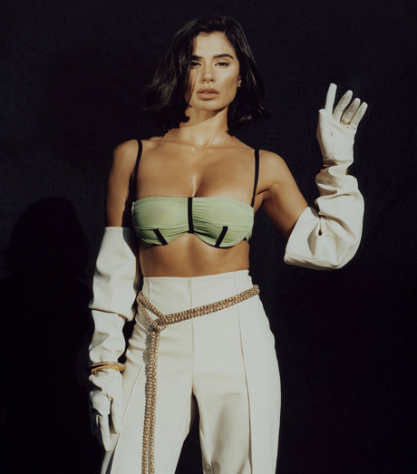 Diane Guerrero jolie star du porno image