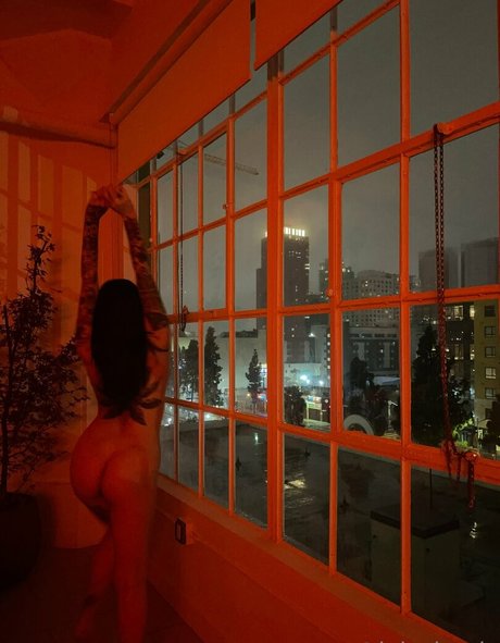 lolaslands modèle pornographique photos