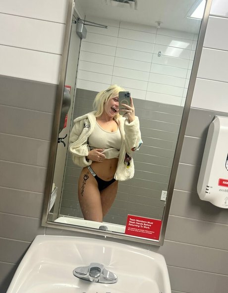 bustybubblz art star du porno image