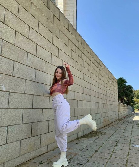 femmes célèbres onlyfans chaud et sexy img