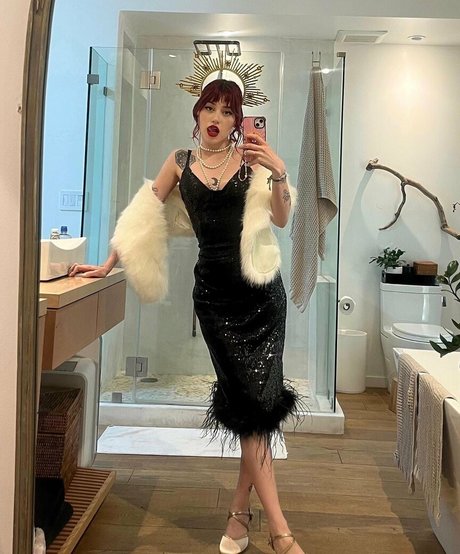 milf rousse onlyfans assez chaud des photos