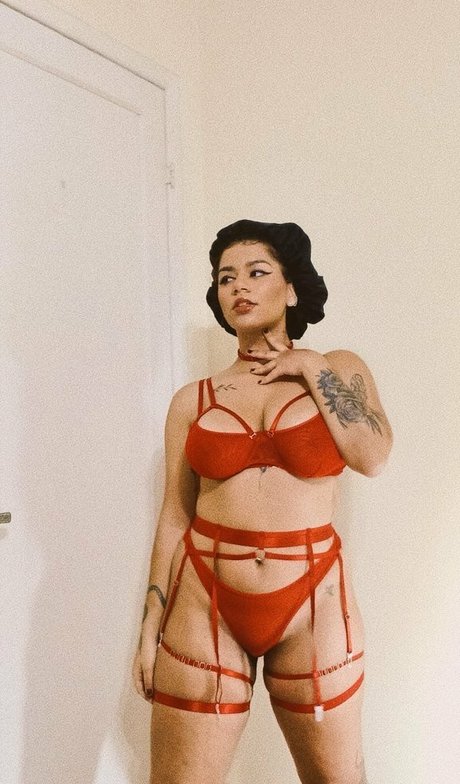 Kennya Raposo belle actrice collection