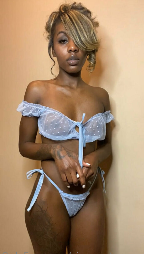 vipsweetonyxx étoile sexy archive