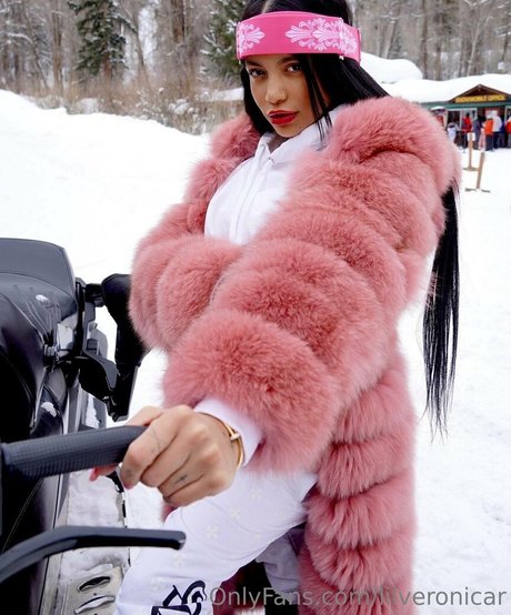 lunettes milf onlyfans nu image