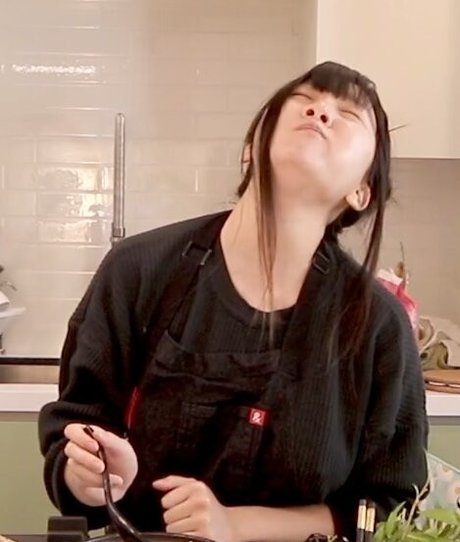 Aria Saki modèle parfait image