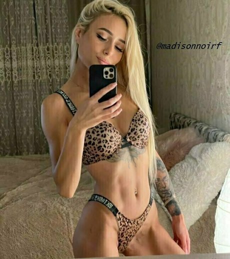 bustykimiko star du porno sexy photos