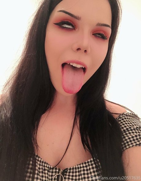 aliciaahegao joli modèle photo