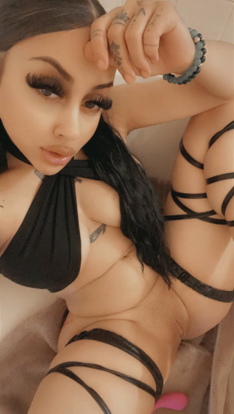 Bellthegemini star du porno parfaite galeries