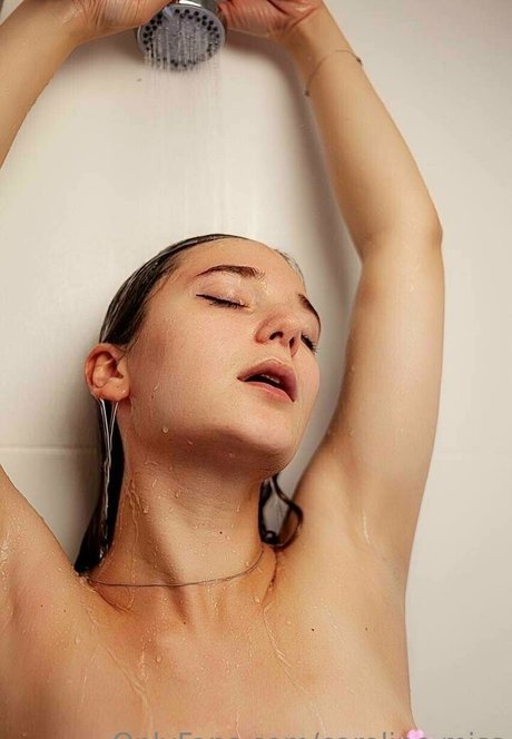 caroline miss modèle porno archive