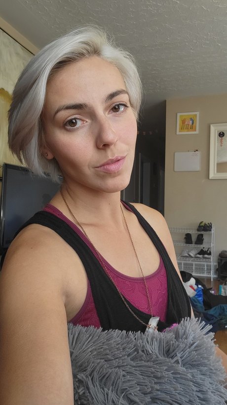 Sarah Jorgy art star du porno galerie