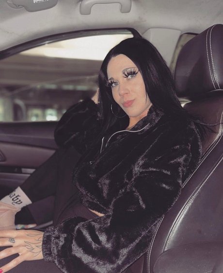 _erenity_ actrice sexy img