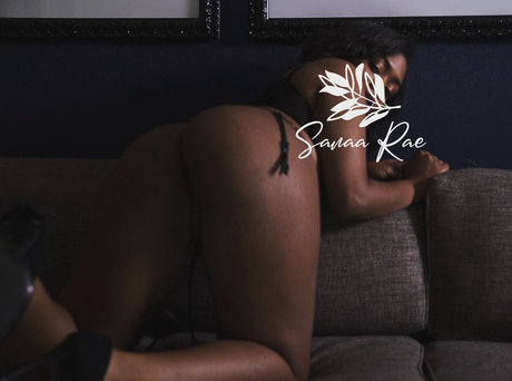 Sanaa Rae jolie étoile galeries