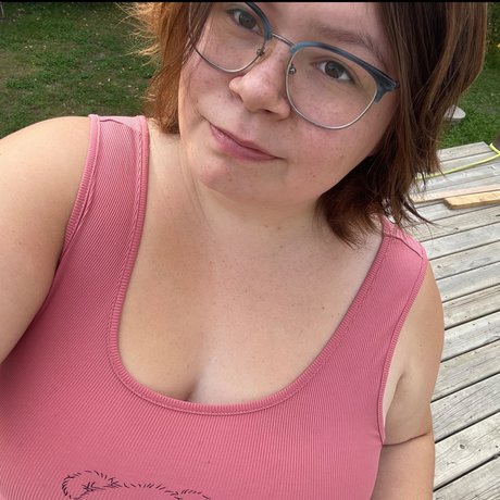 Samantha Swan modèle chaud galerie