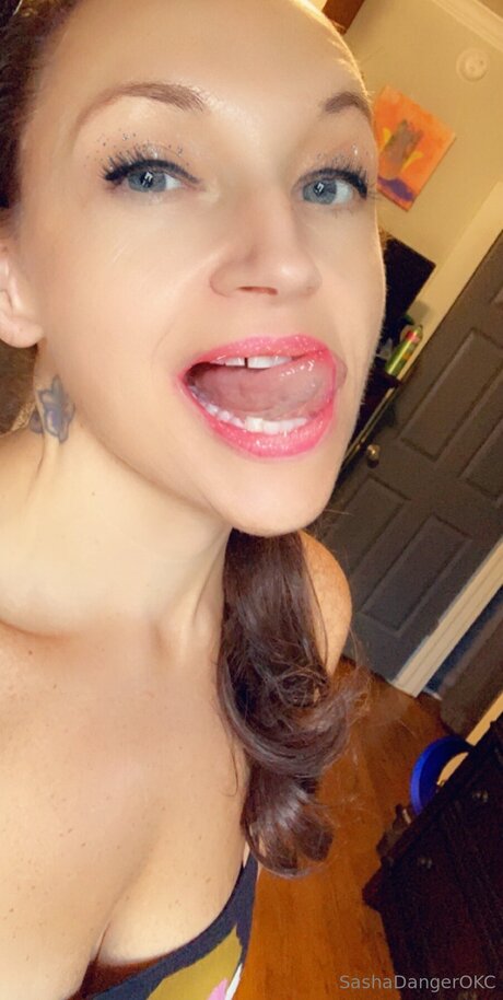 Sasha Danger OKC actrice érotique photos