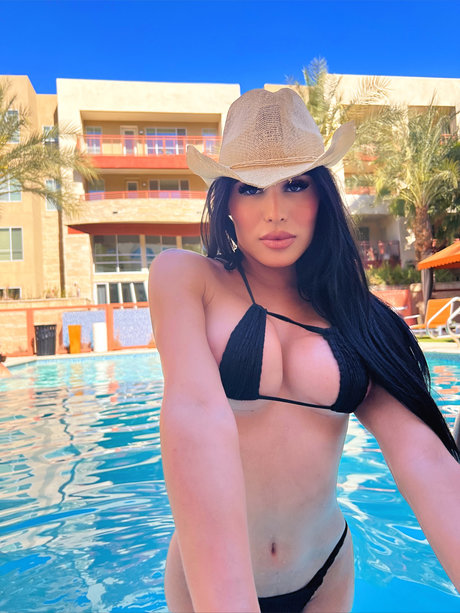 _LUCCI star du porno parfaite images