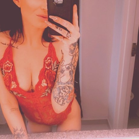 Savage Barbiiee star du porno xxx photos