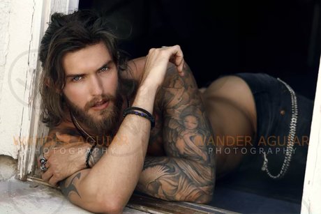 Zachary Charles star du porno chaude galerie