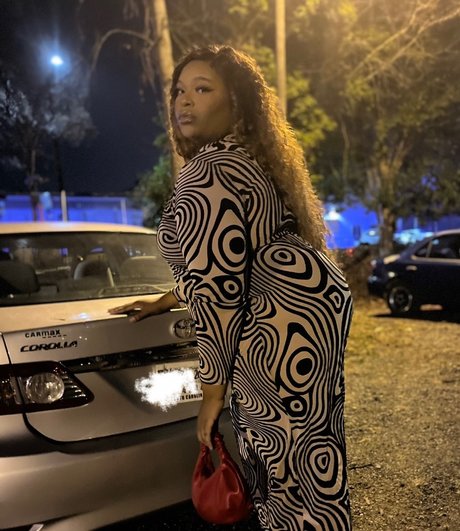 Honey Comb étoile xxx image