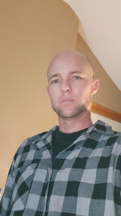 Travis1982 actrice xxx galerie