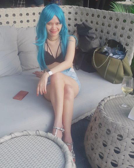 Petite Kinky modèle érotique des photos