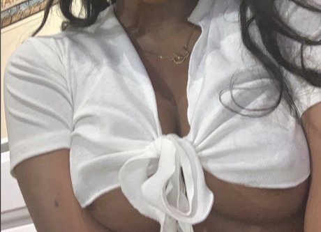 Lamya Rose modèle hd image