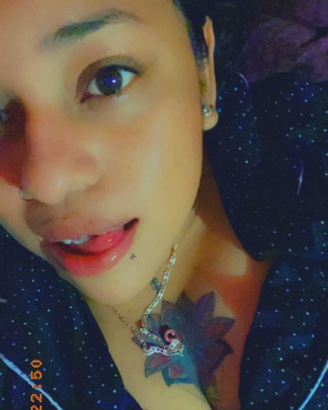 _Sele_ nus de stars du porno image