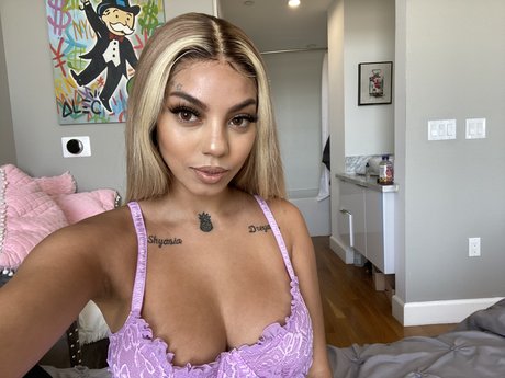 Majin Mariaa art star du porno images