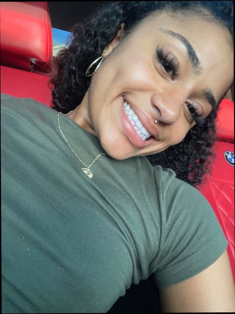 Somy star exclusive image