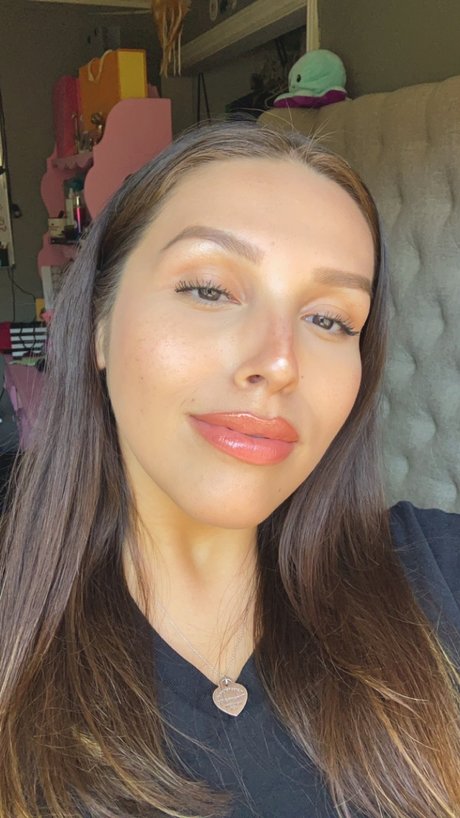 parisluxxx modèle sympa photo