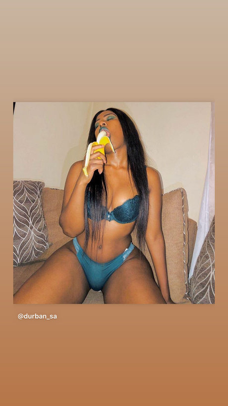 NudistZA modèle sexy image