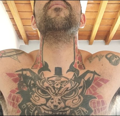 Kpo joli modèle des photos