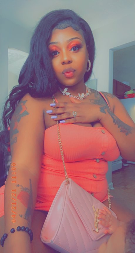 Fii Chii nus de stars du porno des photos