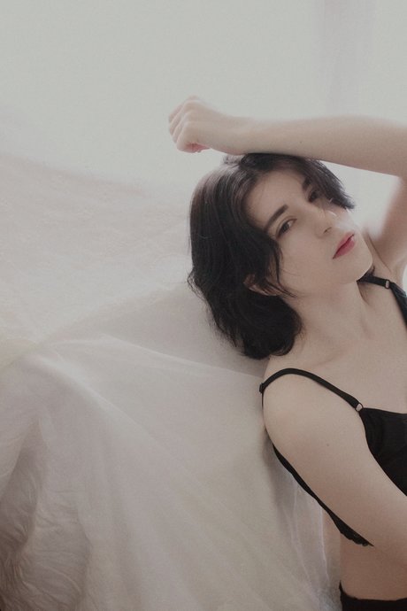 Candice Payan star du porno érotique photos