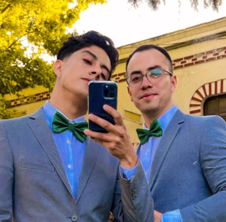 Pareja Pepe y Luis modèle exclusif image