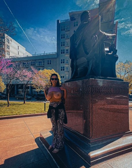 Eva Love star du porno chaude archive