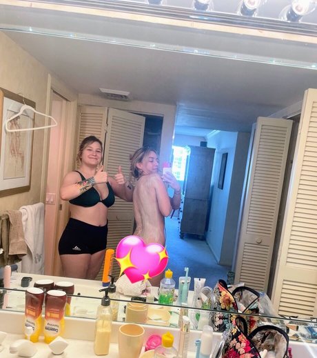 chatte solo uniquementfans chaud belle galerie