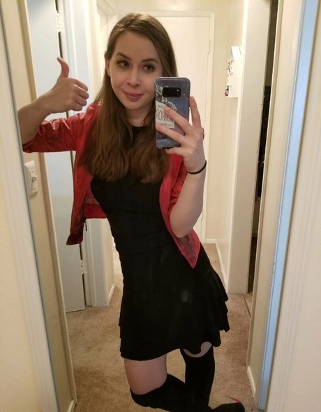 Jenny Nicholson modèles nus image