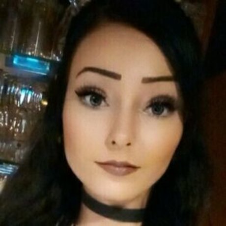 littlemissnaughtytw star du porno de haute qualité des photos