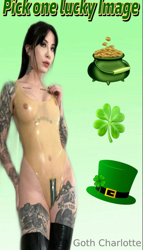 gothcharlotte étoile érotique galeries