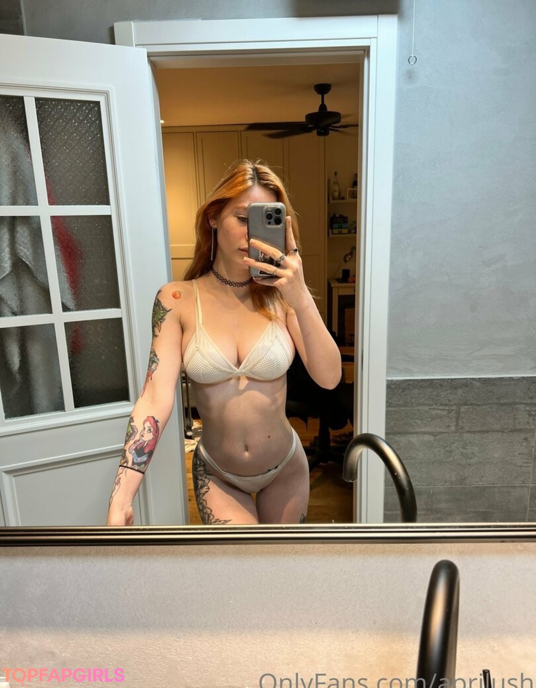 April Harel étoile gratuite galeries