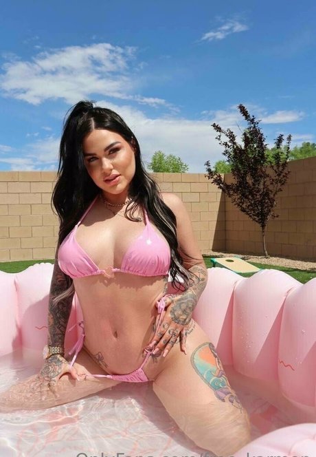 free karmen modèles nus des photos