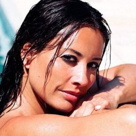 Melanie Sykes star érotique image