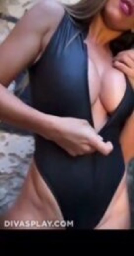 Cinthia fernandez modèle magnifique archive