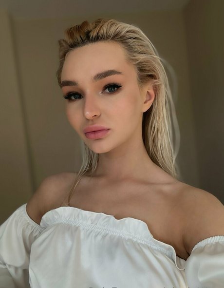 nicolettten étoile chaude img