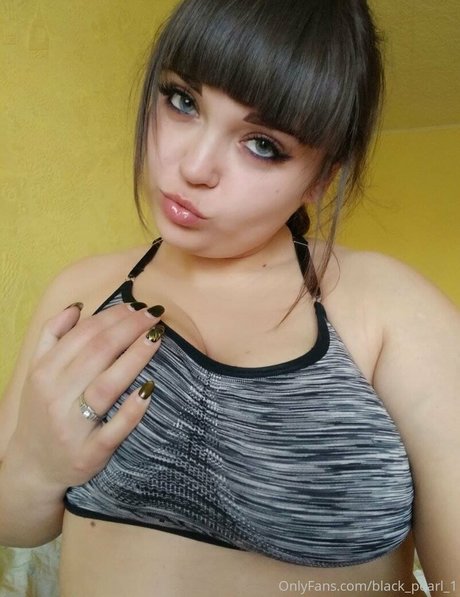 lara horn actrice chaude photos